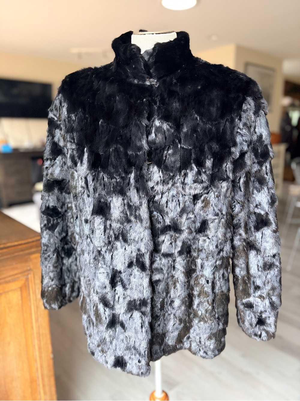 VTG 1970s Safuron Black
Patchwork Real Rabbit Fur 
Drawstring Waist Car Coat.